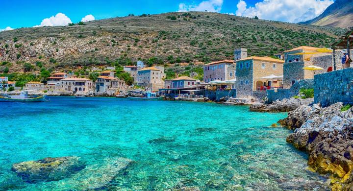 Τουρισμός: Το ελληνικό νησί που έχει ξετρελάνει τους Βρετανούς