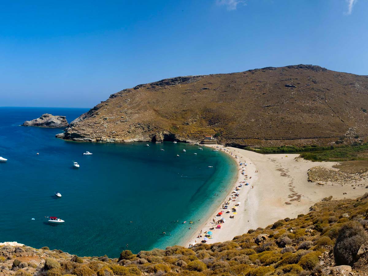 Πάνω ο κορωνοϊός, κάτω ο τουρισμός στην Κρήτη