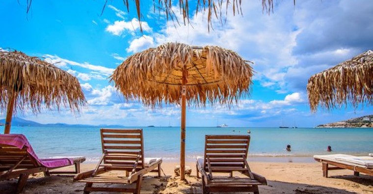 Οι 29 πιο καθαρές παραλίες της Αττικής για το 2019