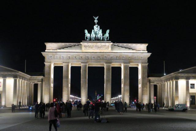Γερμανία: Παραμένουν χαμηλά οι πωλήσεις των ταξιδιωτικών πρακτορείων