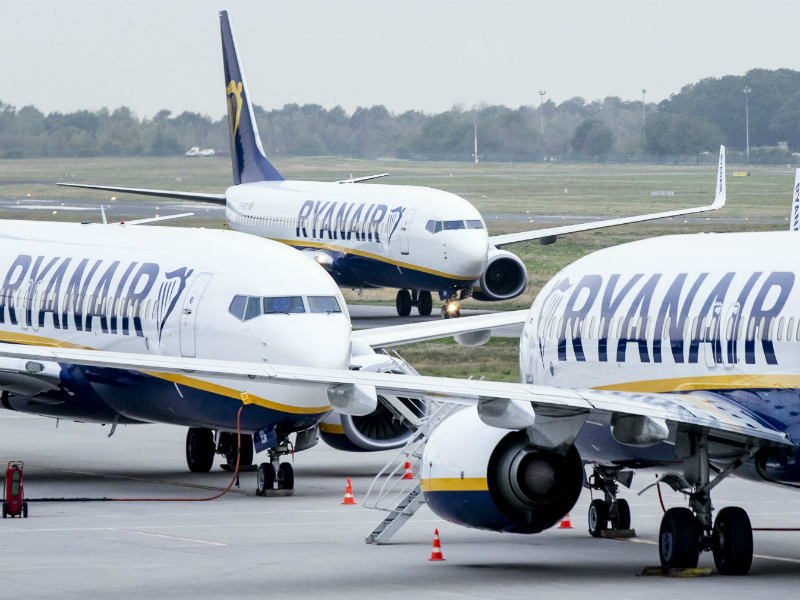 Ryanair: Υποδέχεται τον Μάιο με νέες προσφορές και πτήσεις κάτω από 10€!