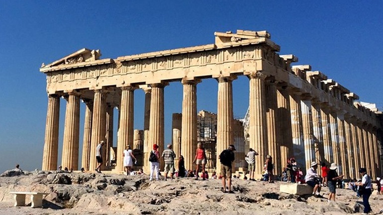Η Ελλάδα ανάμεσα στις δημοφιλέστερες χώρες για τουριστικές επενδύσεις